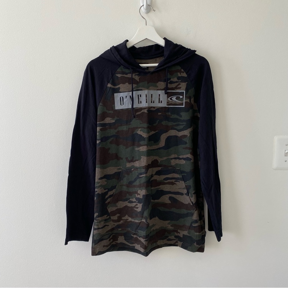 O’Neill Men’s Camo Hooded Long Sleeve Tee